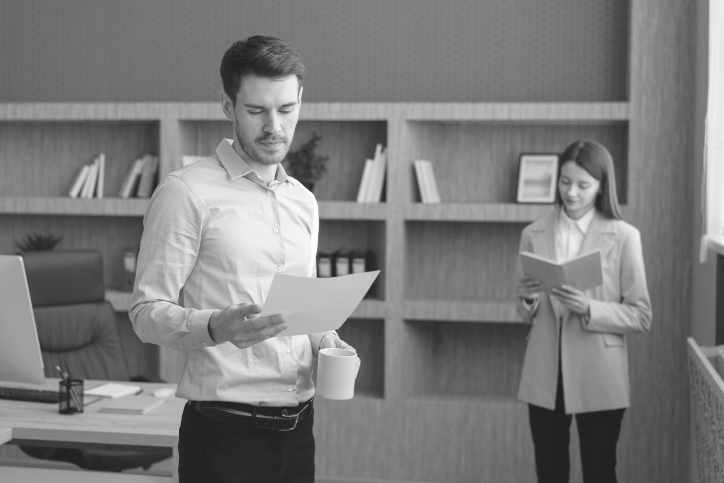 Sesi pembelajaran trading dengan pendekatan interaktif